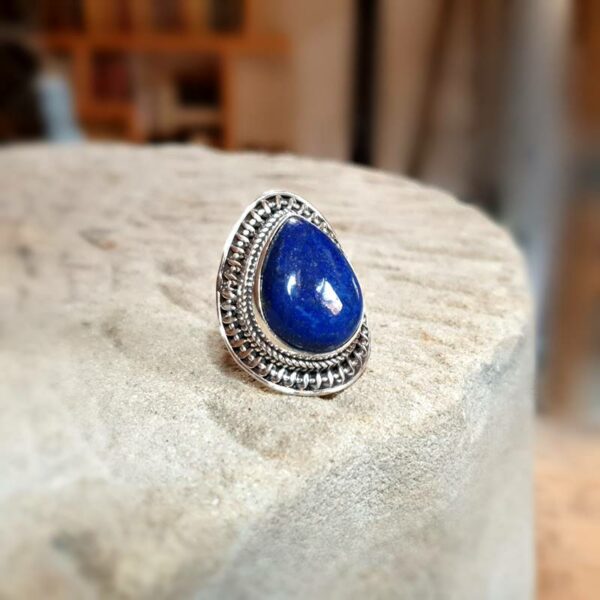 Bague en argent et lapis lazuli