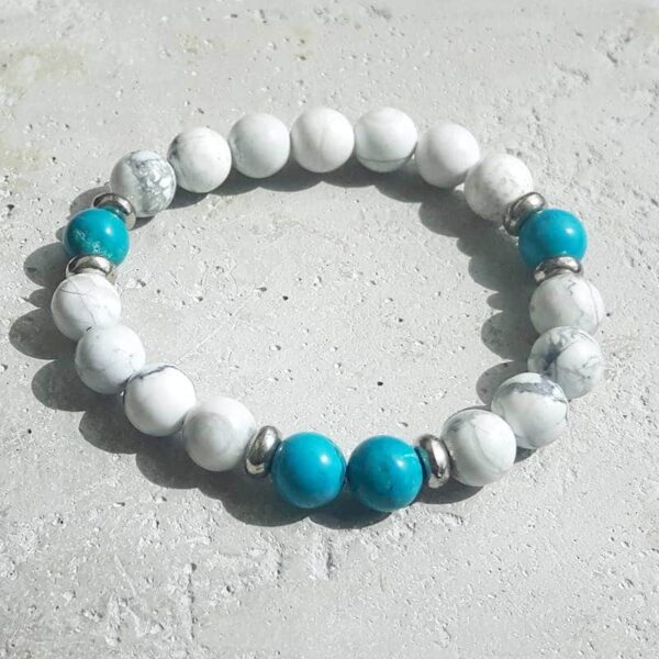 Bracelet en turquoise naturelle et howlite