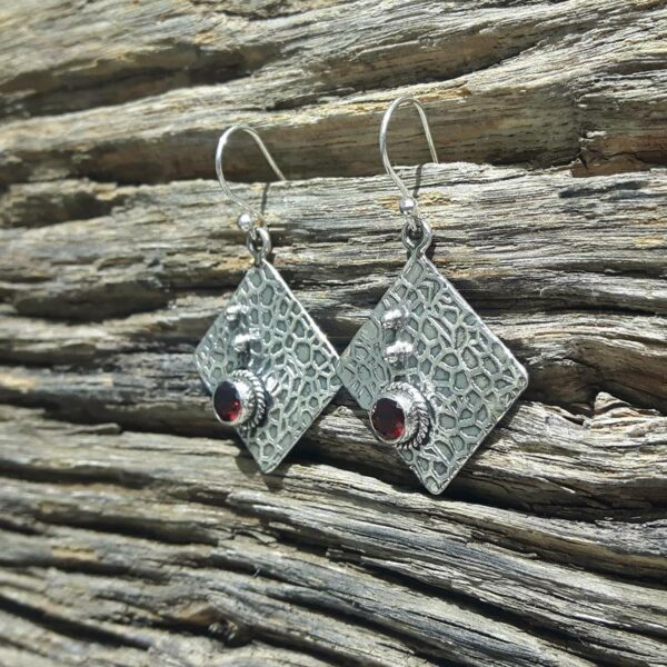 Boucles d'oreilles grenat en argent