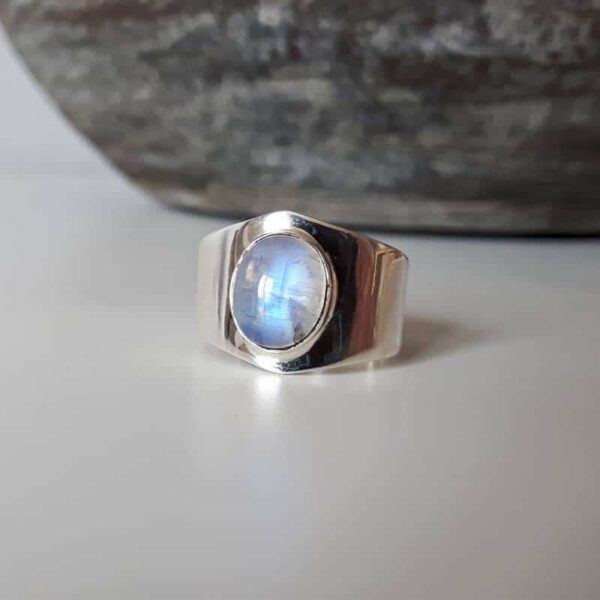 Bague minimaliste pierre de lune