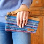 Sac-pochette équitable GOSAÏ bleu clair