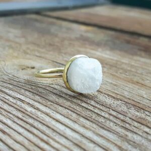 Bague pierre de lune naturelle EVA