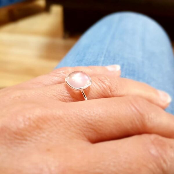 Bague fine en quartz rose