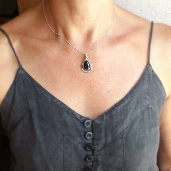 Pendentif en onyx noir