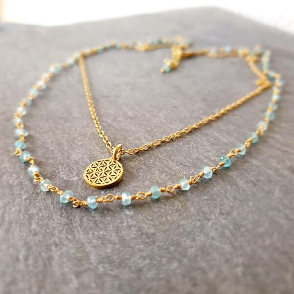 Collier apatite bleue or