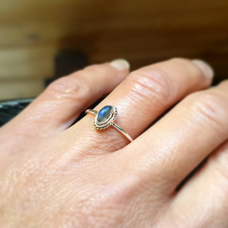 Bague labradorite ajustable minimaliste