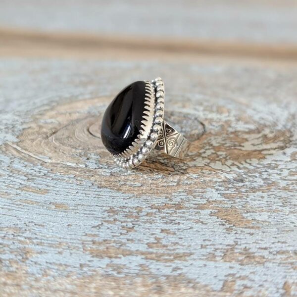 Bague argent et onyx goutte