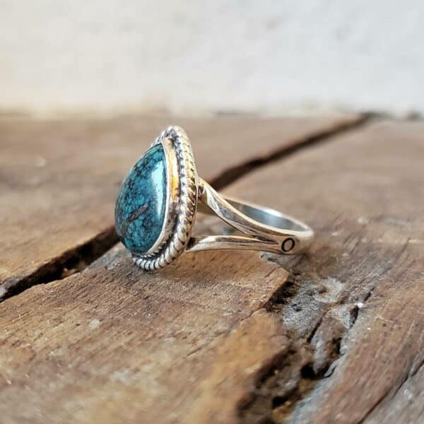 Bague en turquoise naturelle