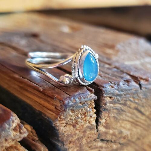 Anillo ajustable de calcedonia azul
