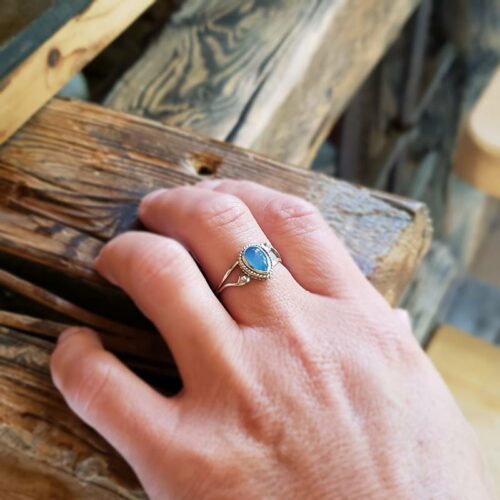 Anillo ajustable de calcedonia azul