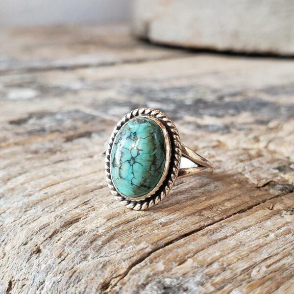 Bague en turquoise naturelle