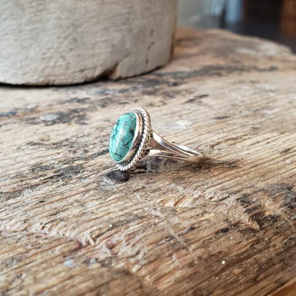 Bague en turquoise naturelle