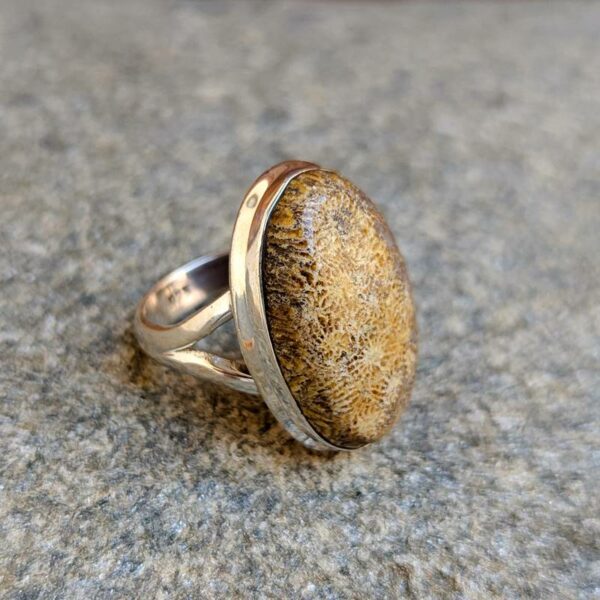 Bague corail fossile argent