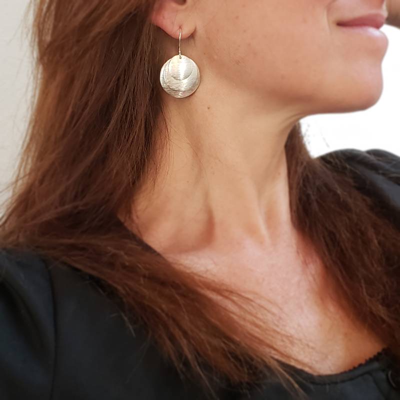 Boucles d'oreilles contemporaines en argent