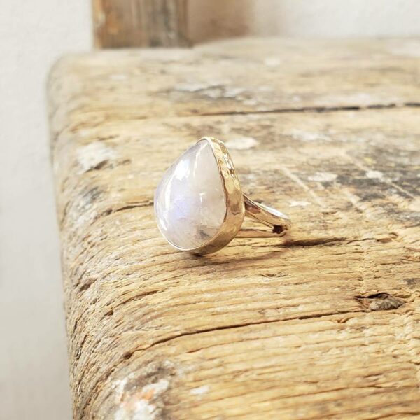 Bague de créateur en pierre de lune