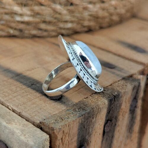 Grosse bague en pierre de lune