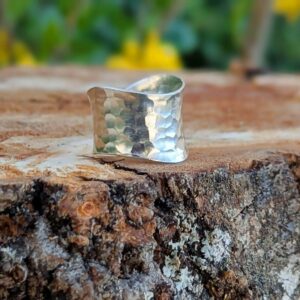 Bague réglable en argent martelé