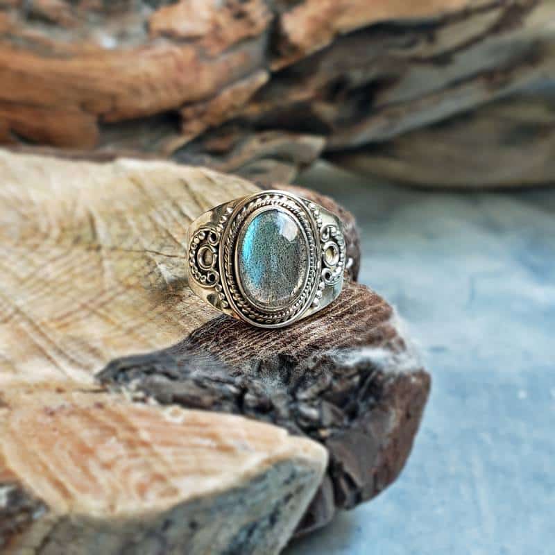 Bague indienne argent et labradorite Bague indienne argent et labradorite
