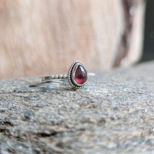 Bague fine grenat argent TIKA