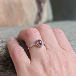 Bague fine grenat argent TIKA