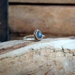 Bague fine labradorite argent perlé